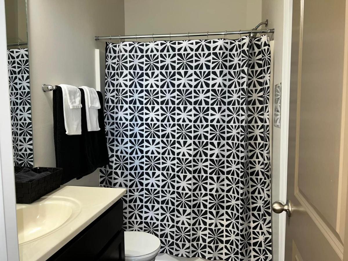 Serene **uptown** 2br/2ba Apartamento